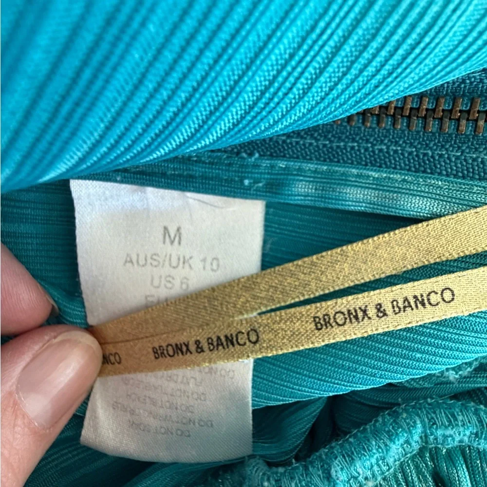 Bronx and Banco Romi Metallic Gown - Picture 11 of 11